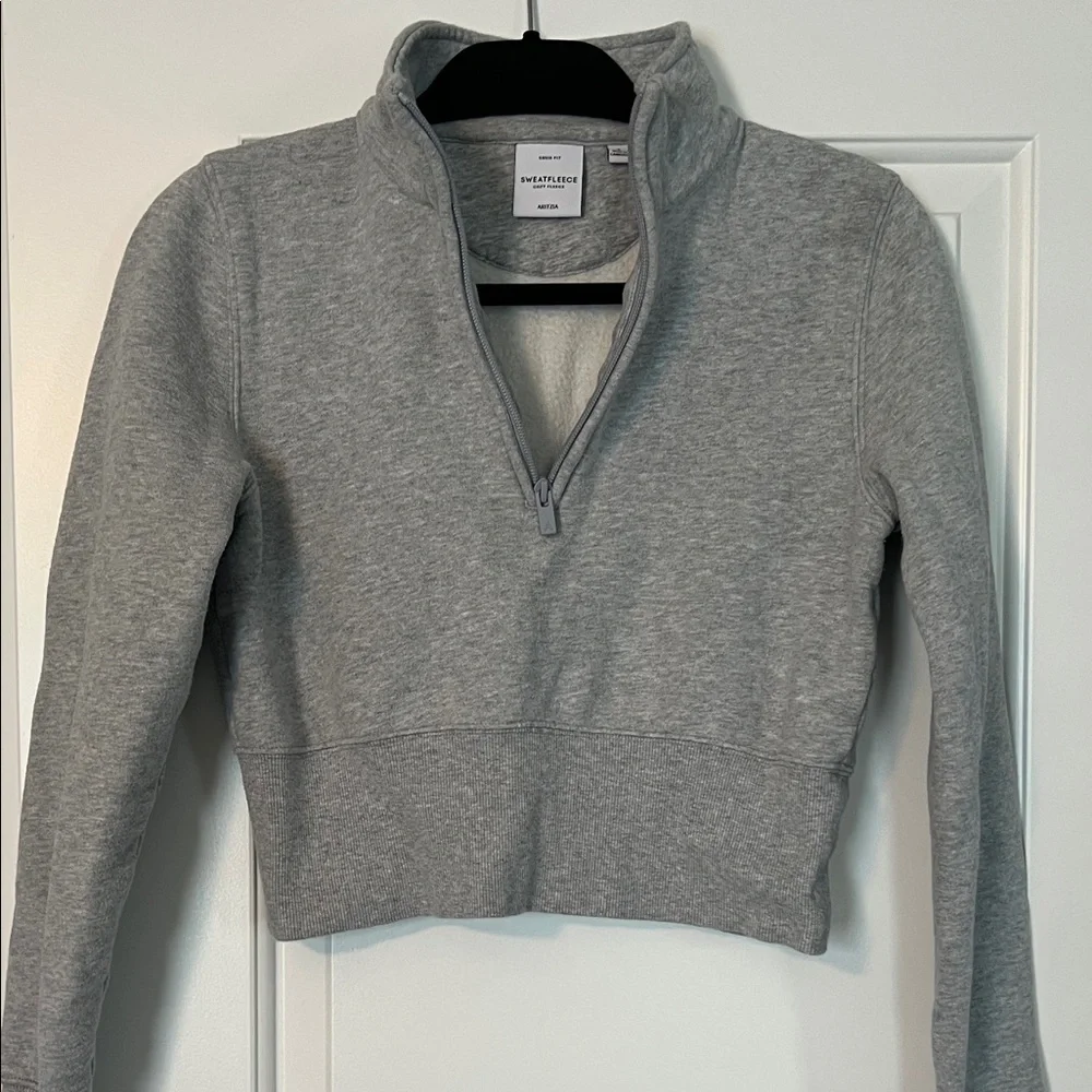 Aritzia sweat fleece snug fit Quarter-Zip Pullover - Picture 1 of 4